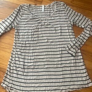 Lularoe Lynnae Long Sleeve Top